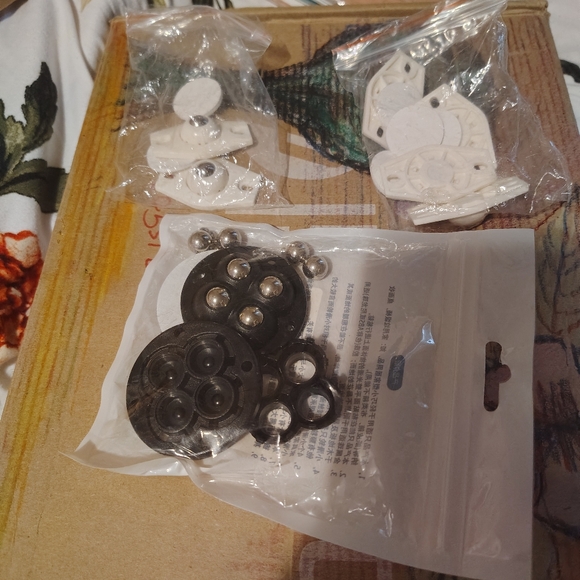 Hardware Parts - Picture 3 of 7